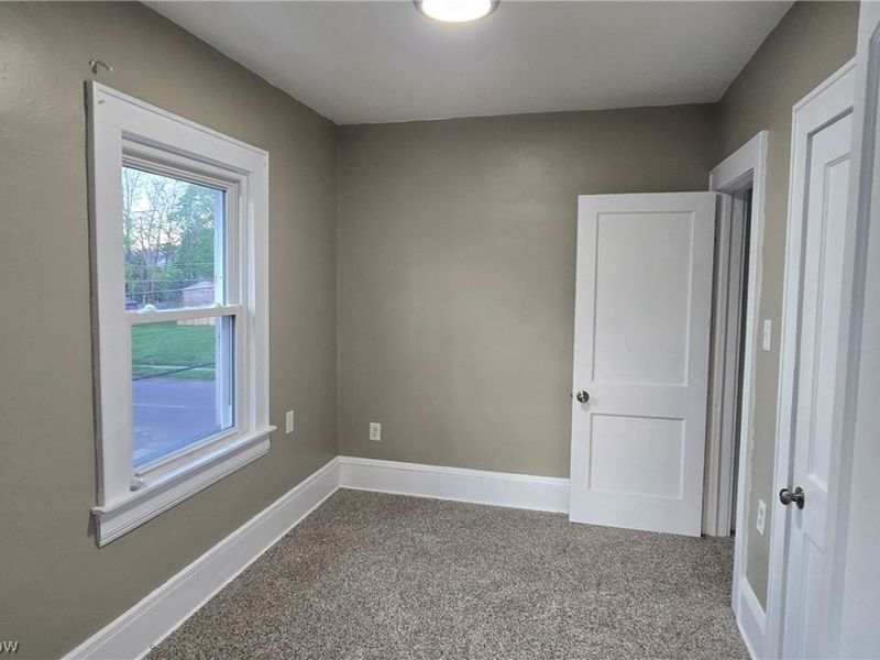 1024 N Howard Street, Akron, OH 44310 Photo 16
