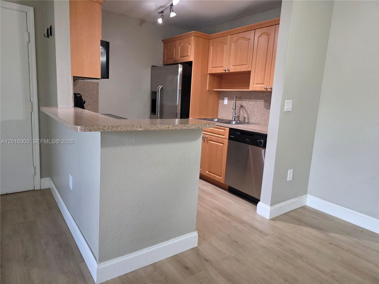 10765 SW 108th Ave, Unit 104, Miami, FL 33176 Photo