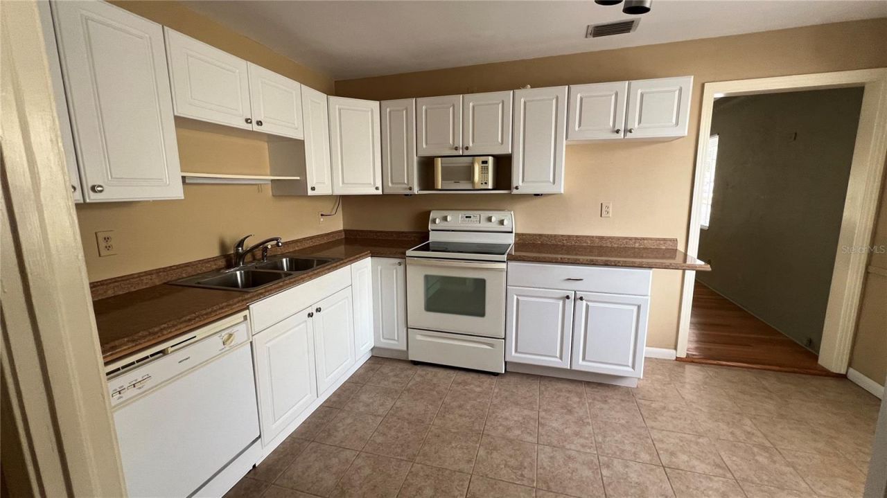 5219 Dr Martin Luther King Jr Street N, Saint Petersburg, FL 33703 Photo