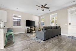 2664 Harvey Avenue photo 4