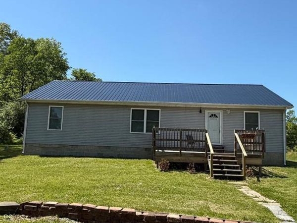 2469 Country Manor Street, North Vernon, IN 47265