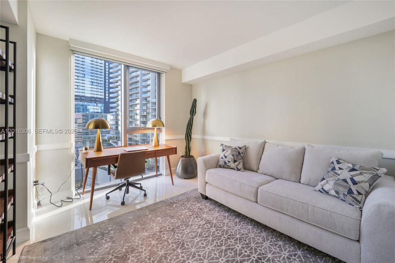 31 SE 6th St , Unit 2207, Miami, FL 33131 Photo