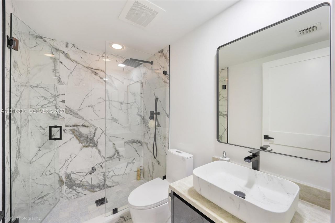 31 SE 6th St , Unit 2207, Miami, FL 33131 Photo