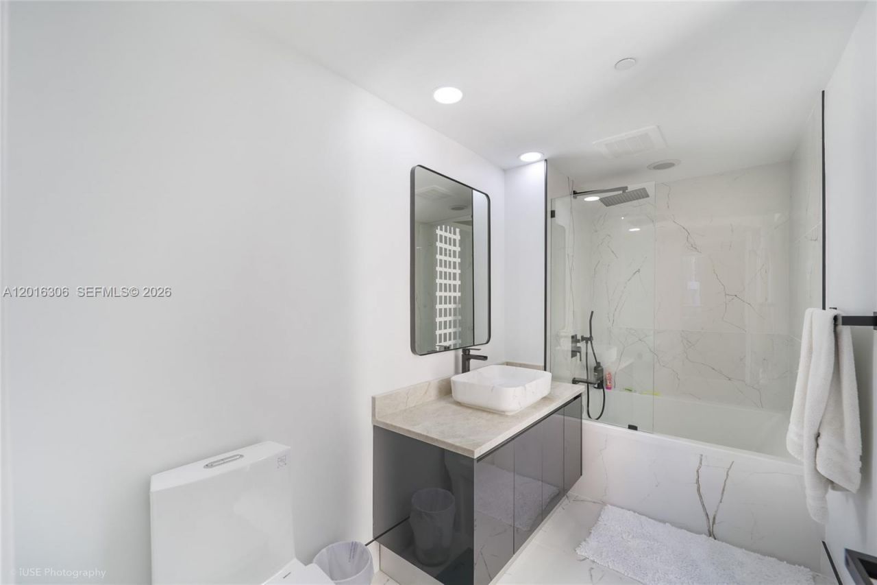 31 SE 6th St , Unit 2207, Miami, FL 33131 Photo