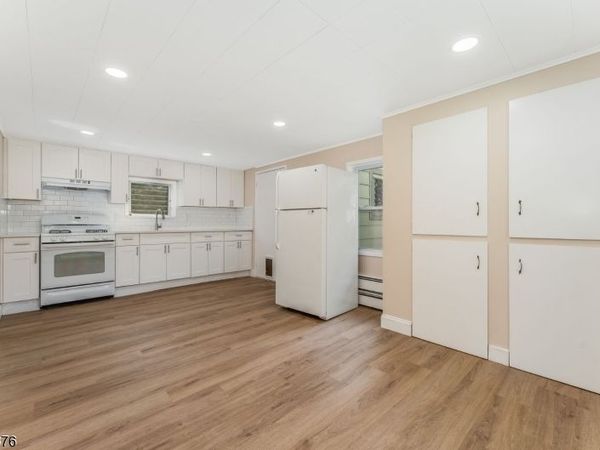 33 Sergeantsville, Raritan, NJ 08822