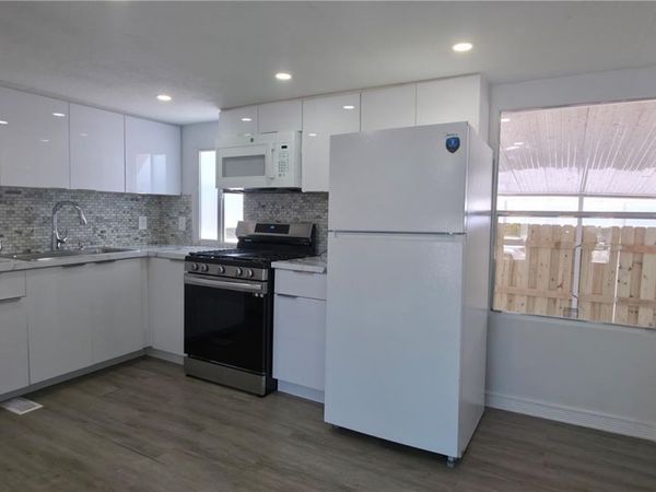 1730 SW 85th Ave, Davie, FL 33324