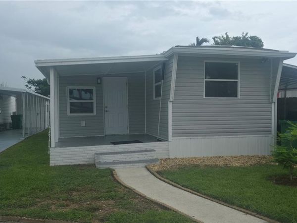 1730 SW 85th Ave, Davie, FL 33324