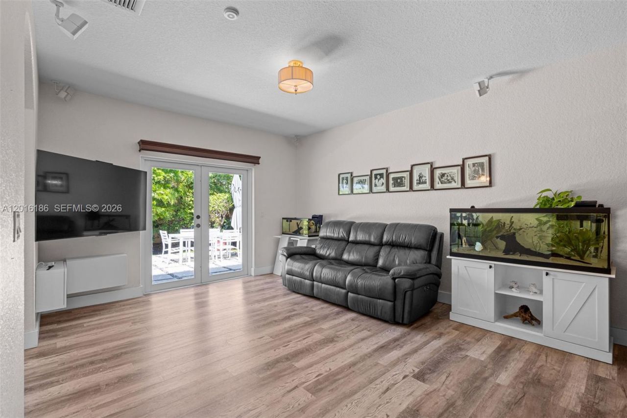 16238 NW 91st Ave , Miami Lakes, FL 33018 Photo