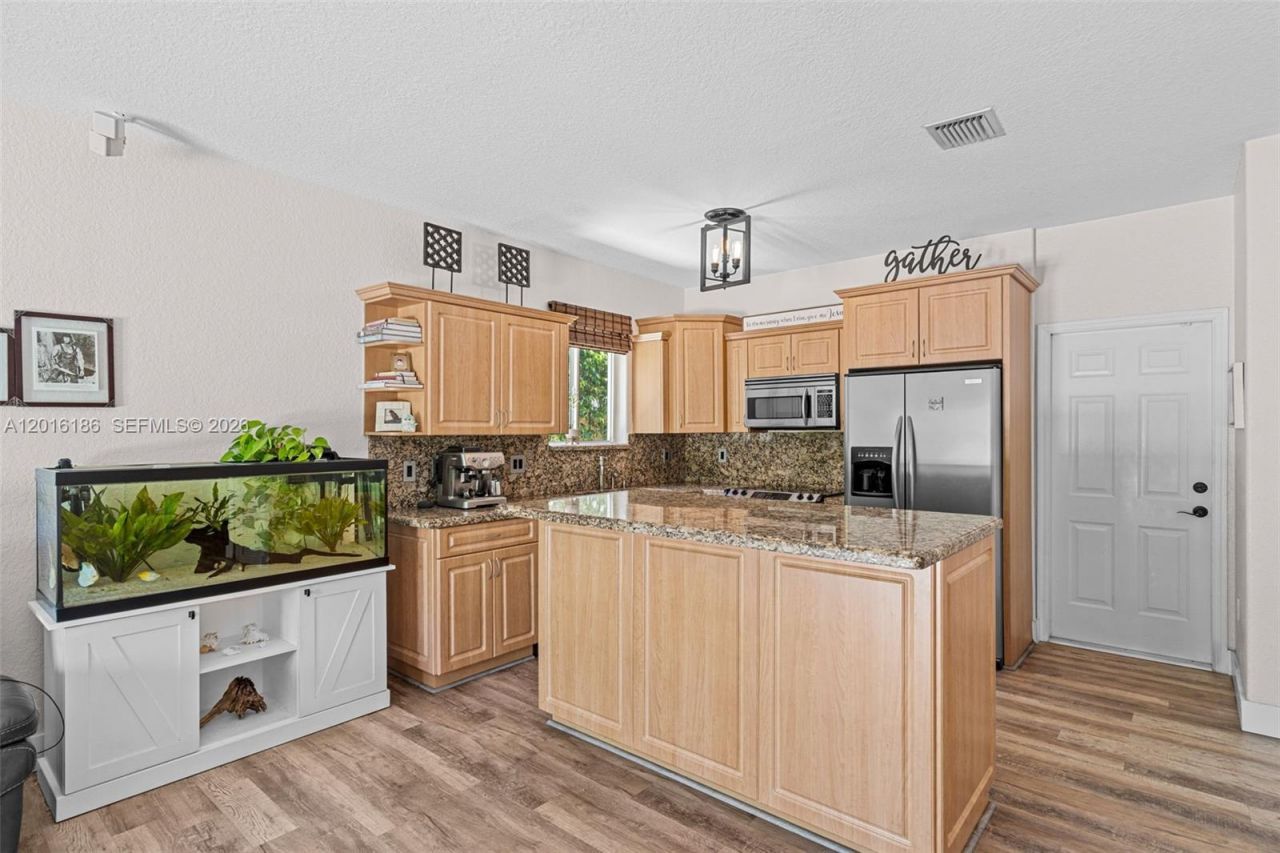 16238 NW 91st Ave , Miami Lakes, FL 33018 Photo