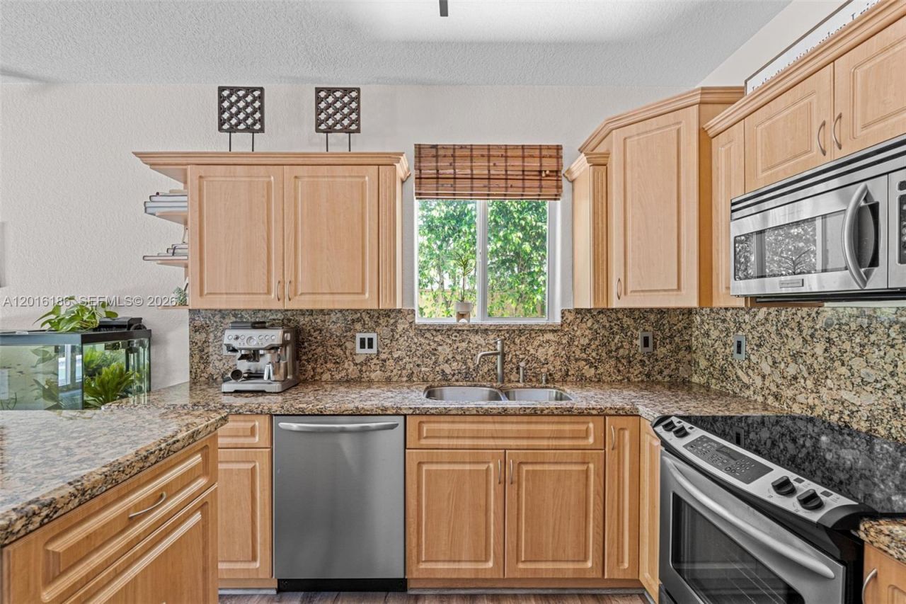 16238 NW 91st Ave , Miami Lakes, FL 33018 Photo