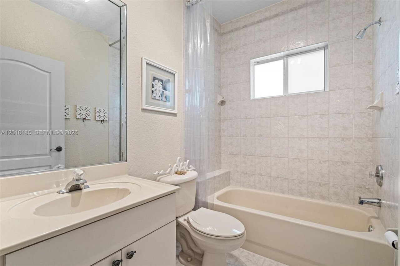 16238 NW 91st Ave , Miami Lakes, FL 33018 Photo