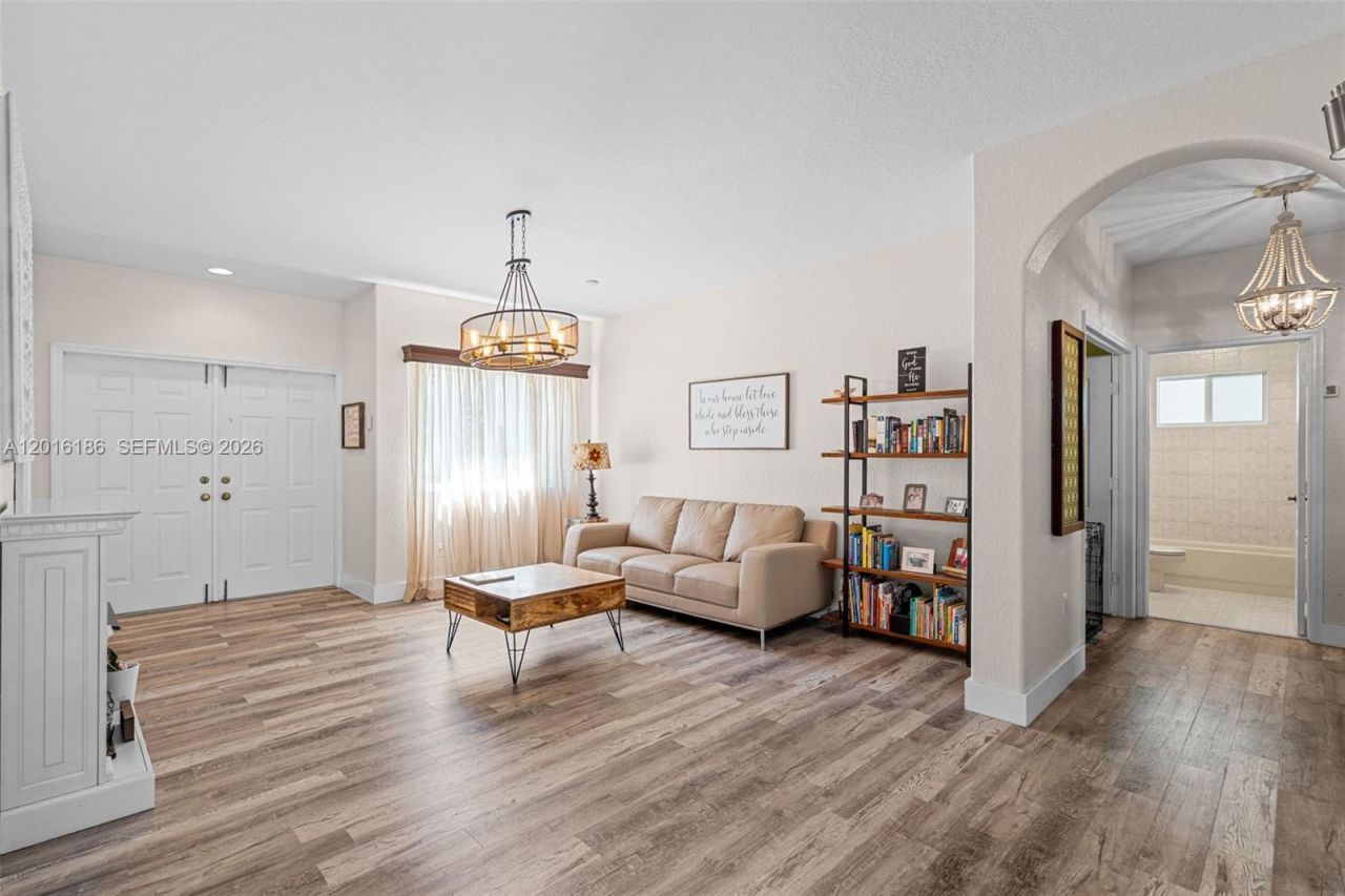 16238 NW 91st Ave , Miami Lakes, FL 33018 Photo