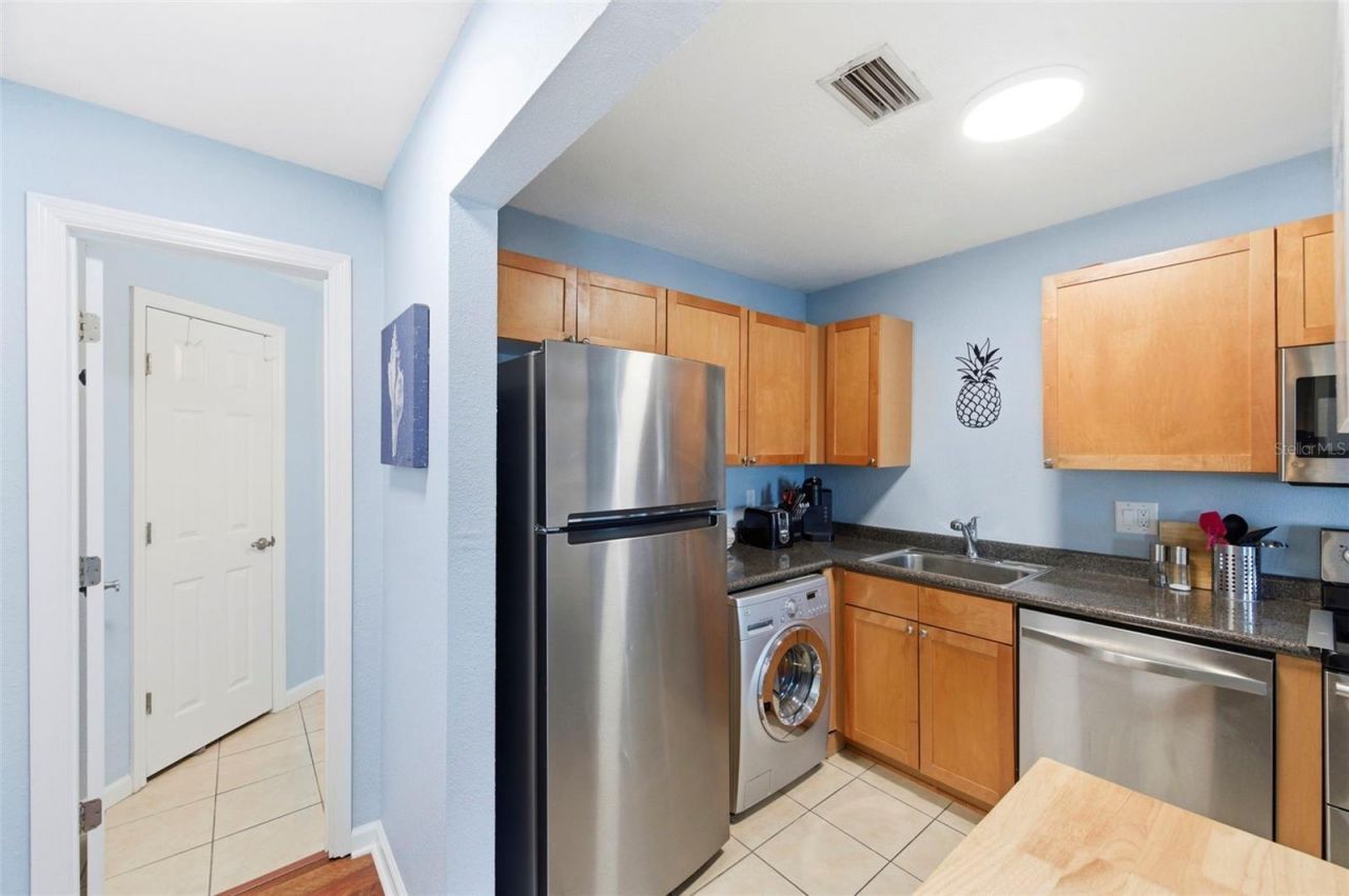 5107 Salmon Drive Se, Unit C, Saint Petersburg, FL 33705 Photo
