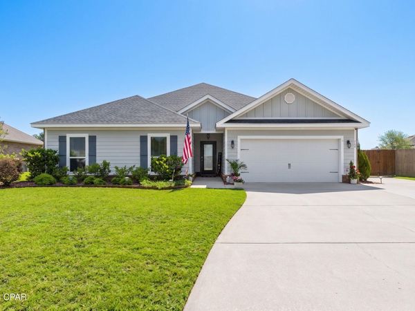 160 Confidence Way , Panama City, FL 32409