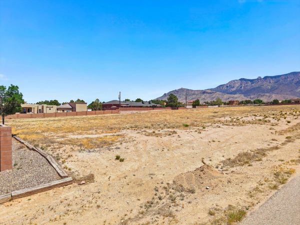 7201 Beverly Hills Avenue NE, Albuquerque, NM 87113