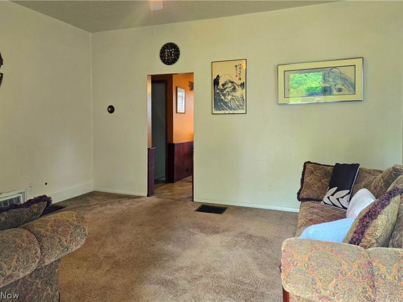 2446 Vestal Road, Youngstown, OH 44509 Photo 3