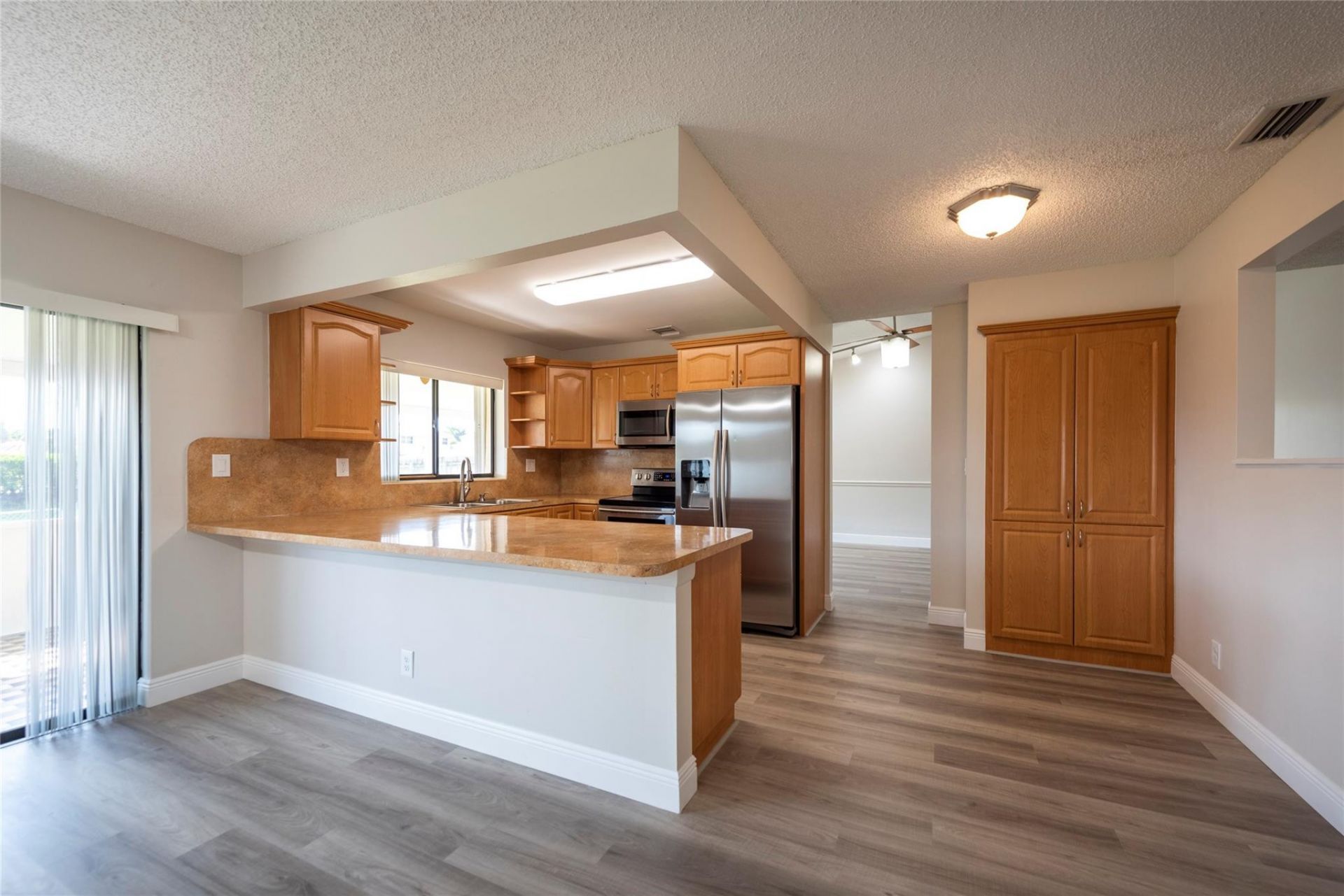 2101 NW 101st Terrace, Pembroke Pines, FL 33026 Photo