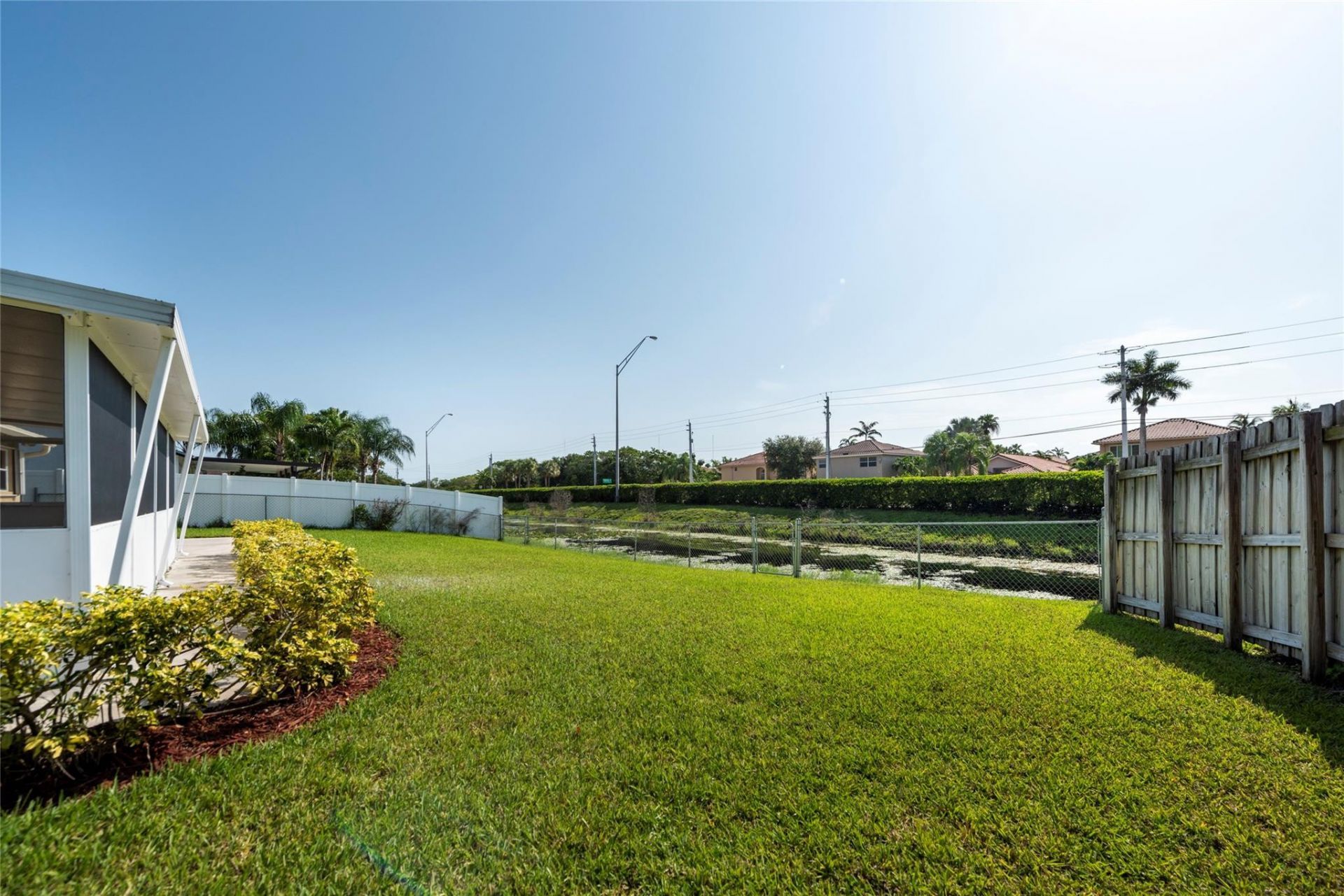 2101 NW 101st Terrace, Pembroke Pines, FL 33026 Photo