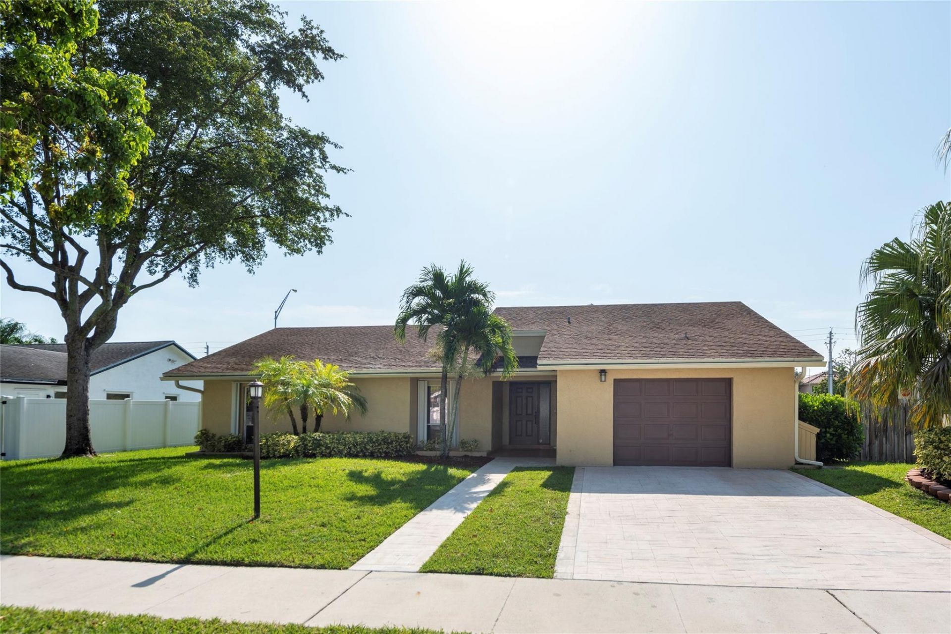 2101 NW 101st Terrace, Pembroke Pines, FL 33026 Photo