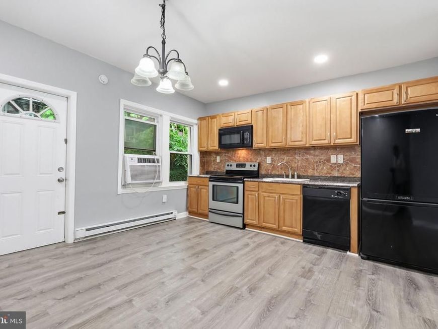 140 W Ashdale Street, Philadelphia, PA 19120 Main Photo