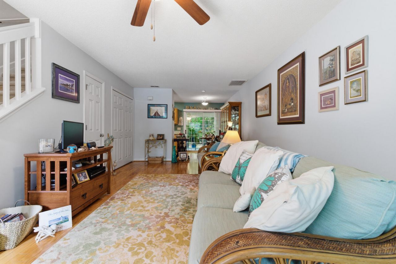 8124 Shadow Oak Drive Photo 20