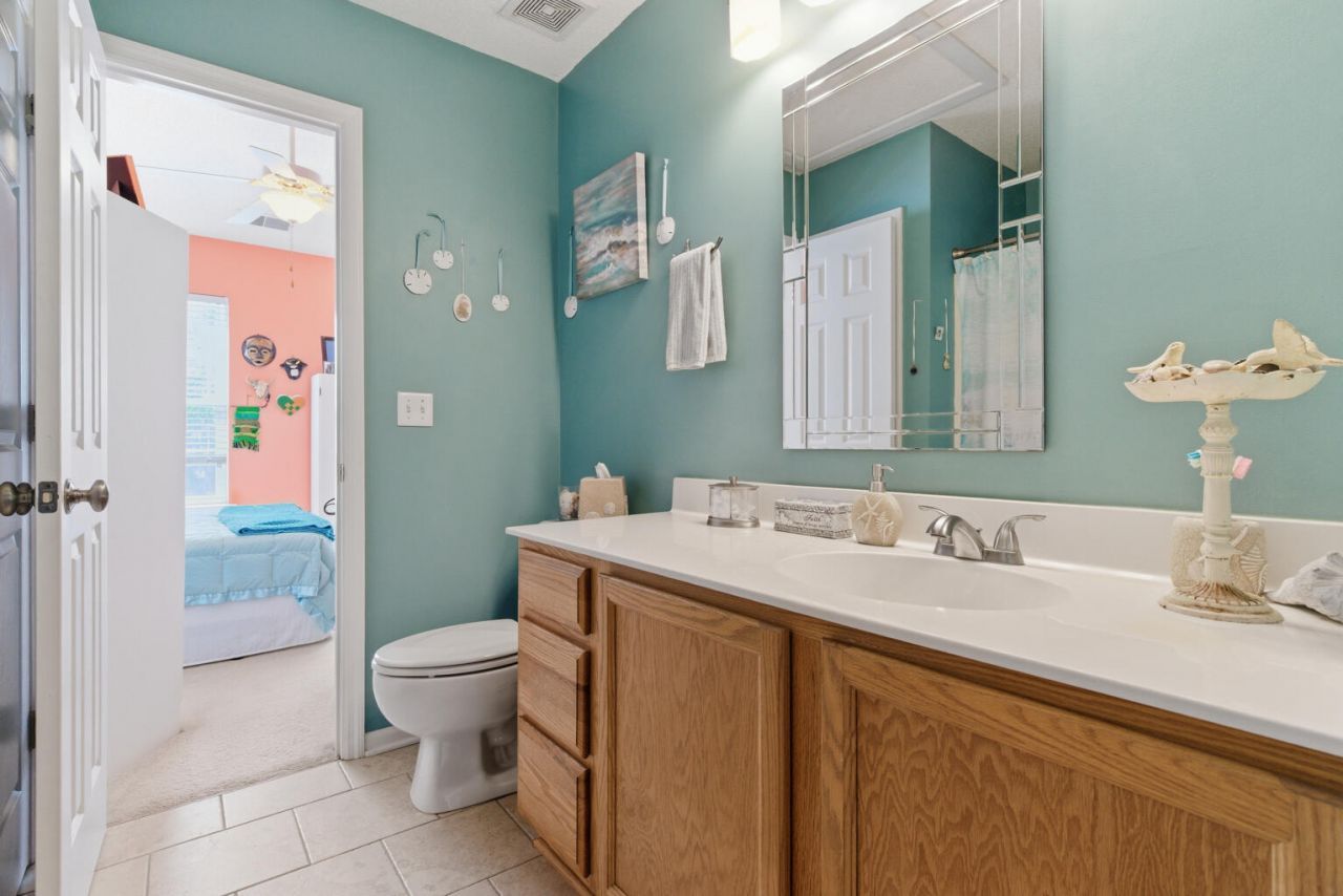 8124 Shadow Oak Drive Photo 24