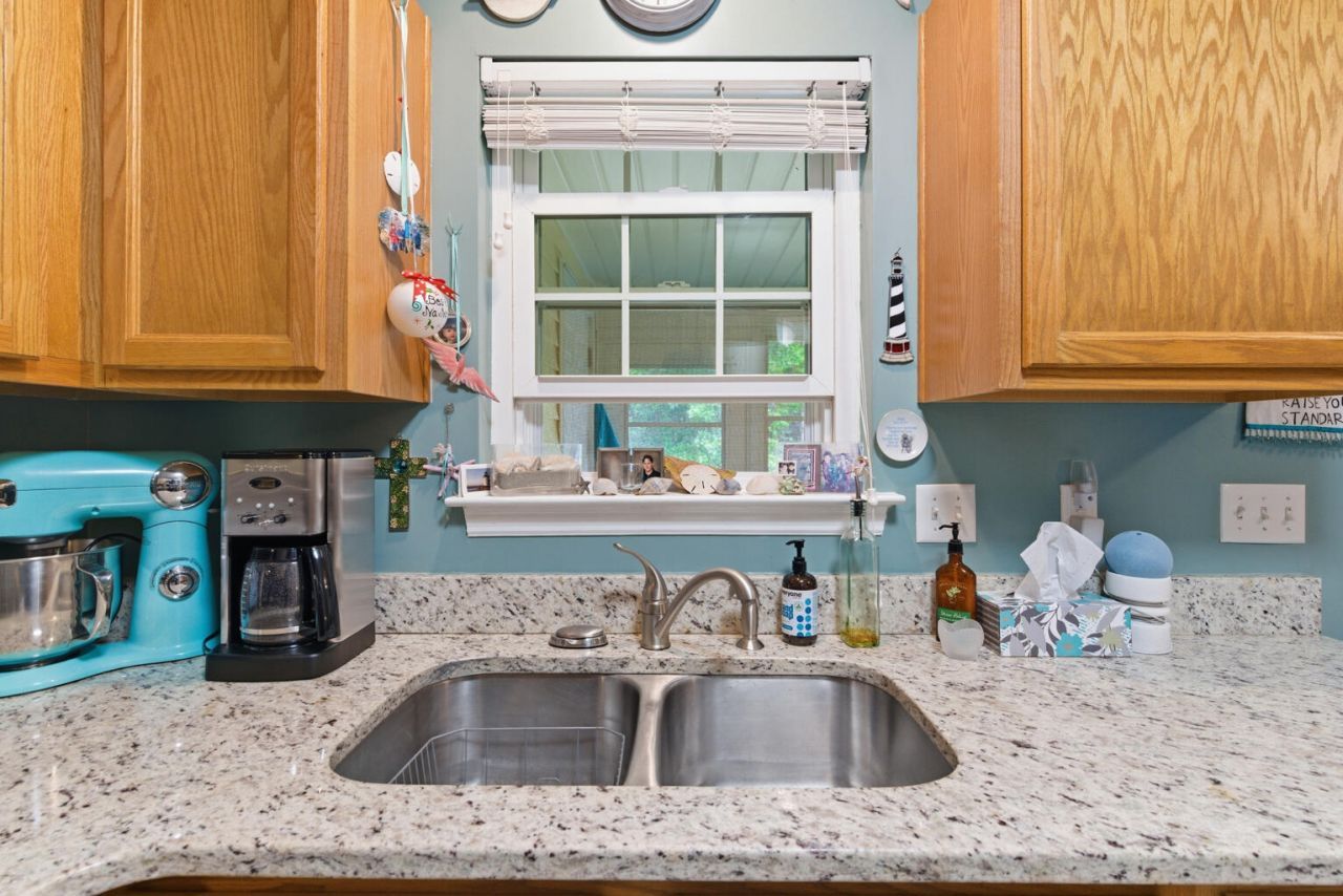 8124 Shadow Oak Drive Photo 8
