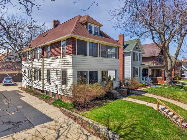 3313 Summit AVENUE, Unit 3315, Milwaukee, WI 53211