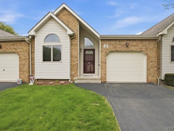 43 Das Court , Buffalo, NY 14221