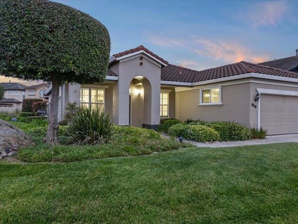 1858 Buckingham Drive, Salinas, CA 93906