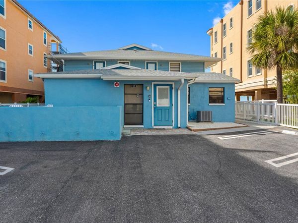 614 GULF BOULEVARD, Unit 9, INDIAN ROCKS BEACH, FL 33785