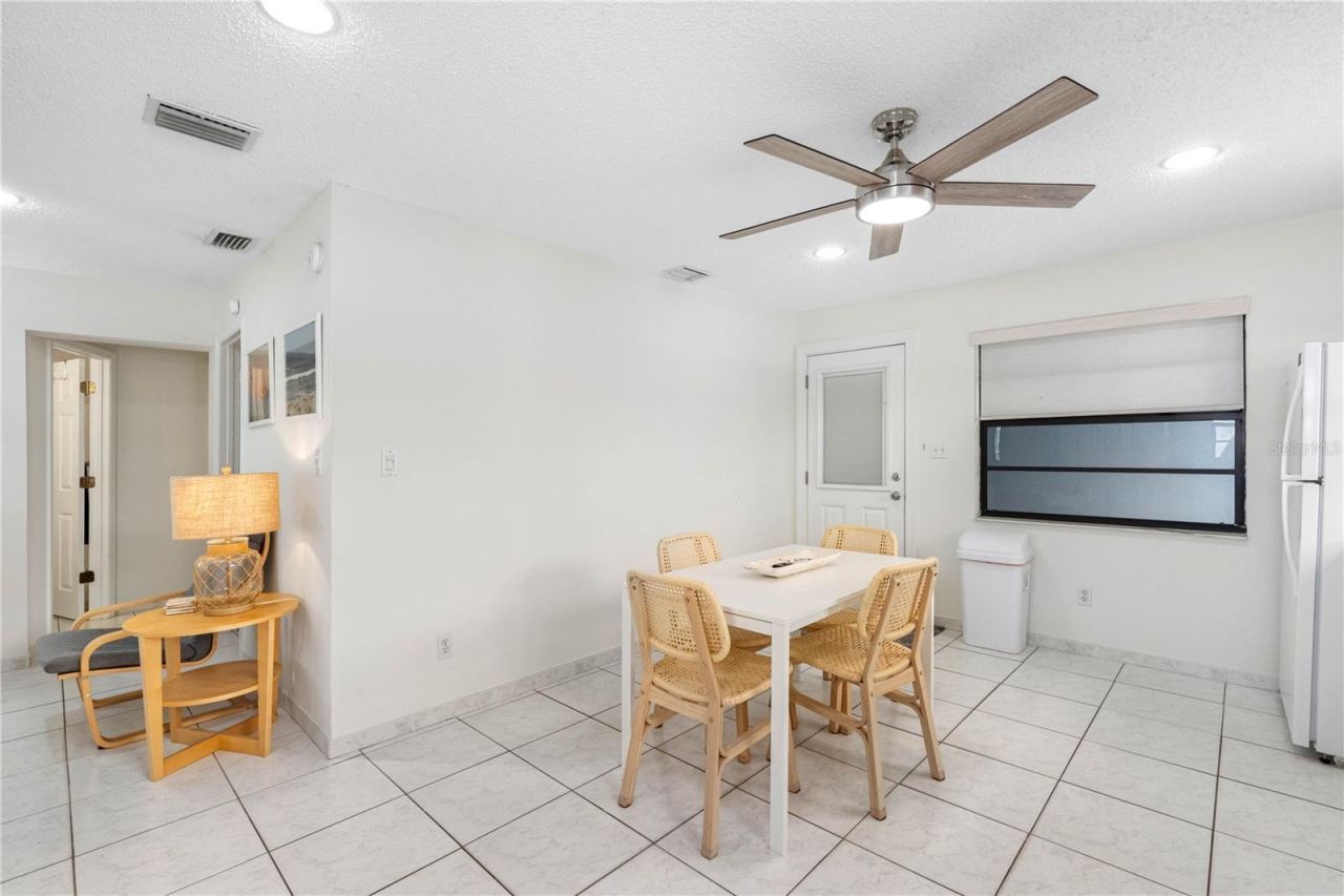 614 Gulf Boulevard, Unit 9, Indian Rocks Beach, FL 33785 Photo