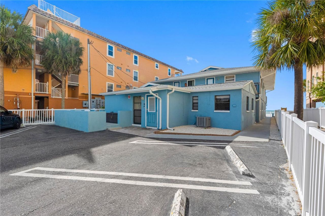 614 Gulf Boulevard, Unit 9, Indian Rocks Beach, FL 33785 Photo