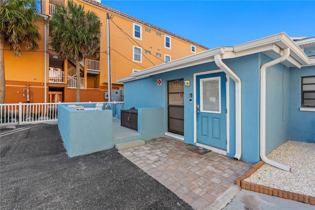 614 Gulf Boulevard, Unit 9, Indian Rocks Beach, FL 33785 Photo