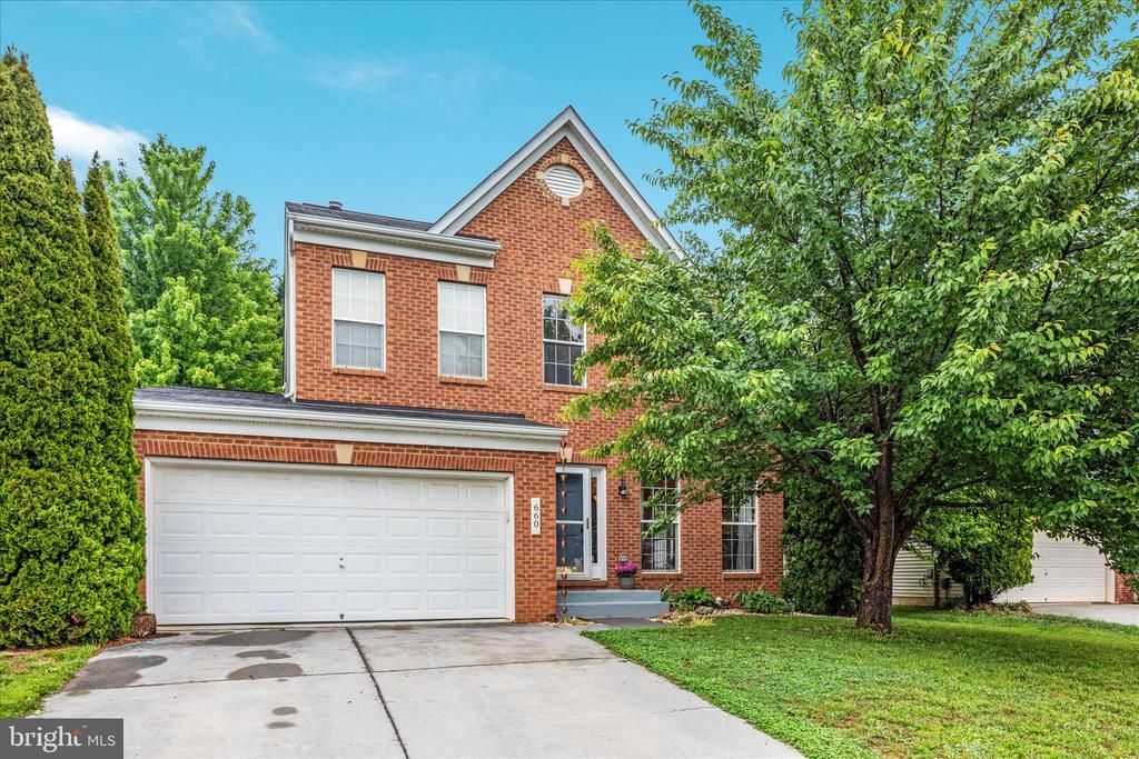 660 Beehive Way, Winchester, VA 22601 Main Photo