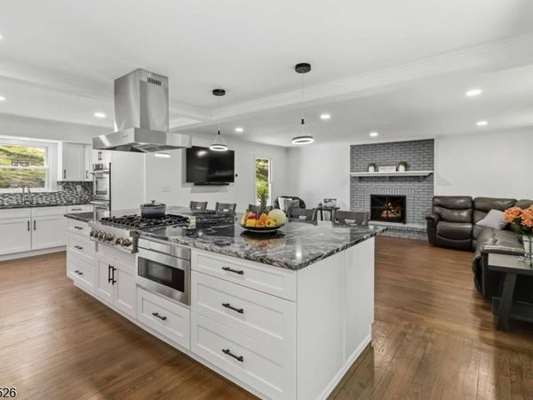 66 Hillcrest Ave, Morris, NJ 07960