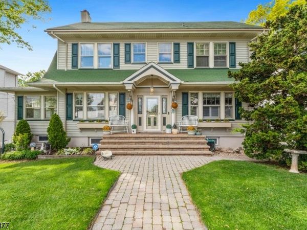 23 Pleasant Pl, Kearny, NJ 07032