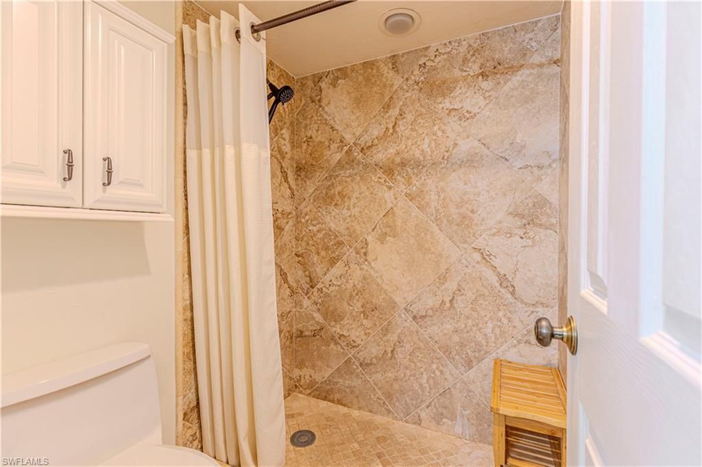 5950 Trailwinds Dr, Unit 224, Fort Myers, FL 33907 Photo