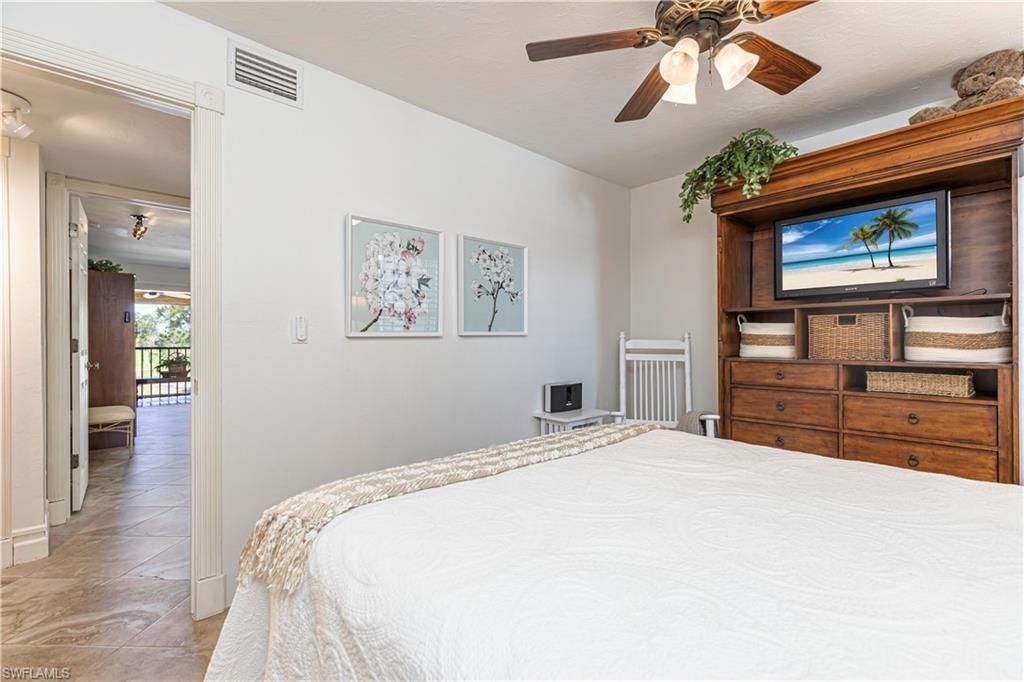 5950 Trailwinds Dr, Unit 224, Fort Myers, FL 33907 Photo