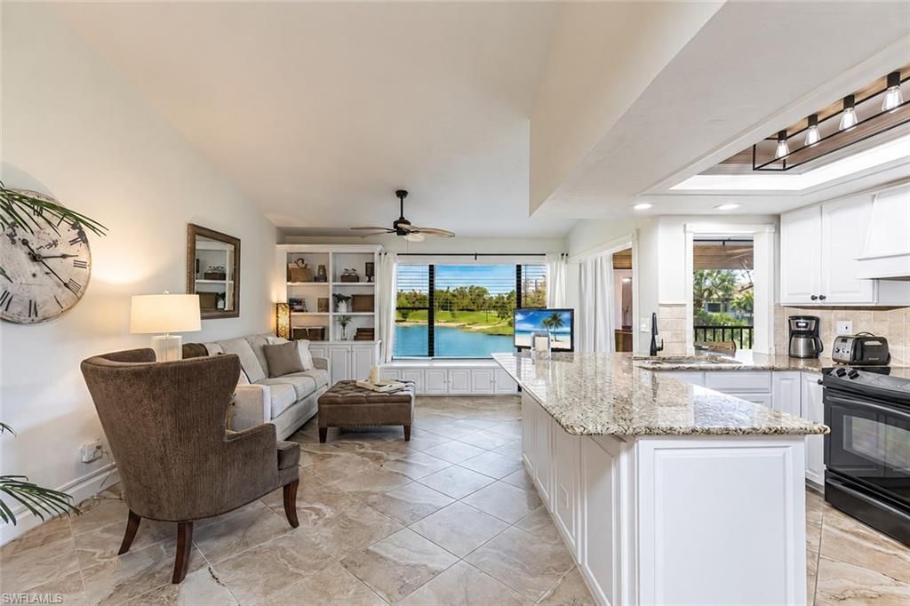 5950 Trailwinds Dr, Unit 224, Fort Myers, FL 33907 Photo