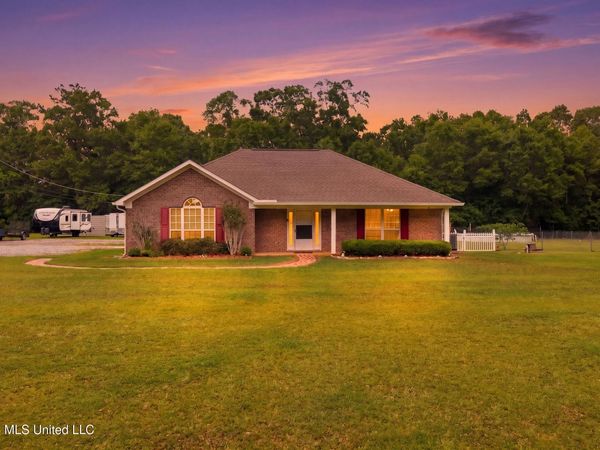 12314 Evelyn Avenue, Biloxi, MS 39532