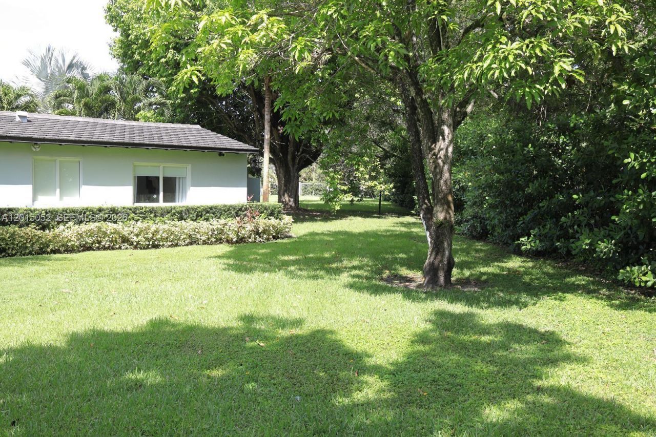 5250 SW 62nd Ave, Miami, FL 33155 Photo