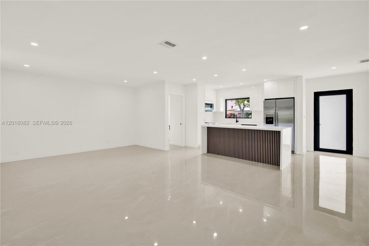 1020 NW 197th Ter, Miami Gardens, FL 33169 Photo