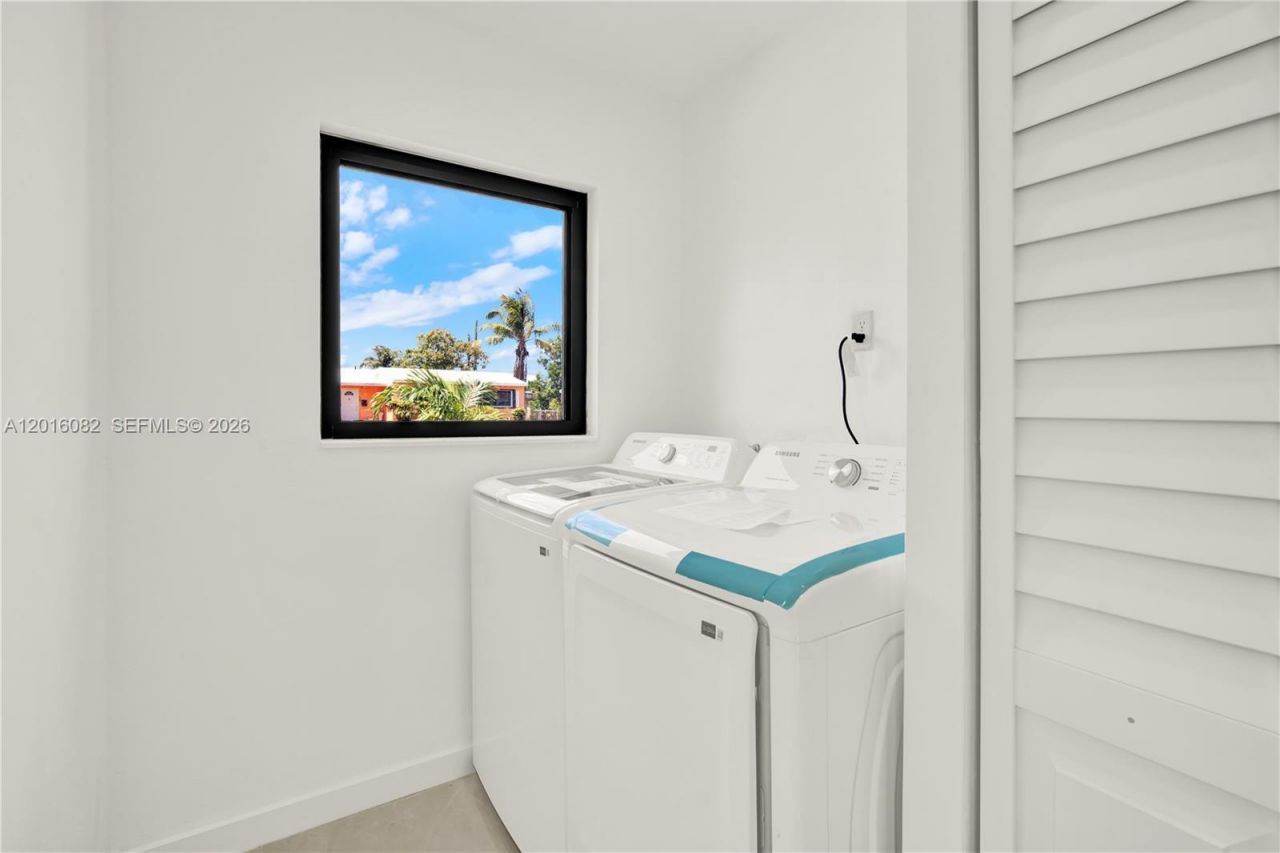 1020 NW 197th Ter, Miami Gardens, FL 33169 Photo