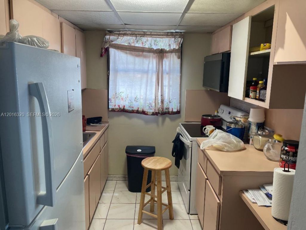 14220 NE 3rd Ct, Unit 10A, Miami, FL 33161 Photo