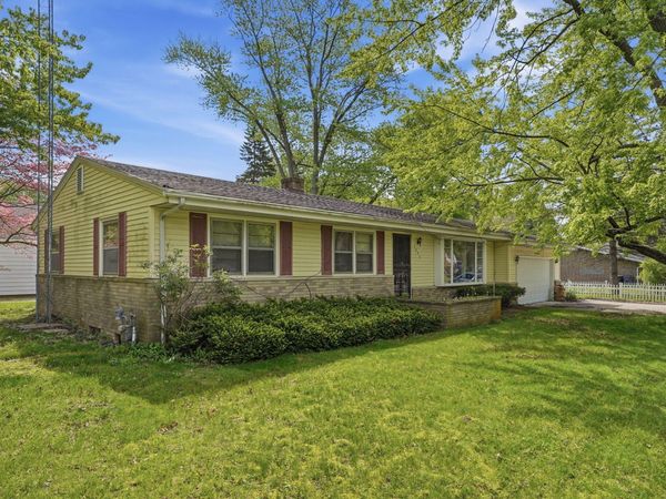 1551 Pontiac Road, Benton Harbor, MI 49022