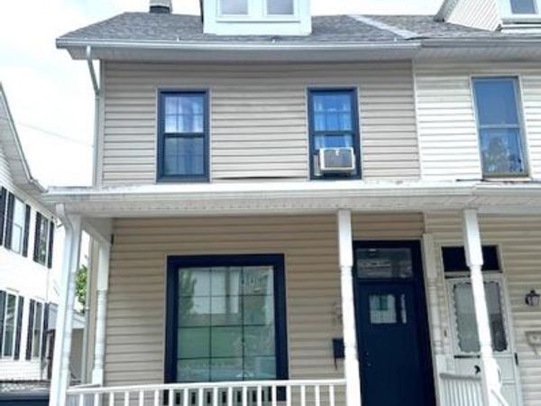 233 N WARREN STREET , ORWIGSBURG, PA 17961