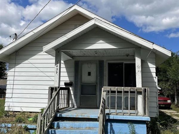 2429 Pennsylvania Avenue, Flint, MI 48506