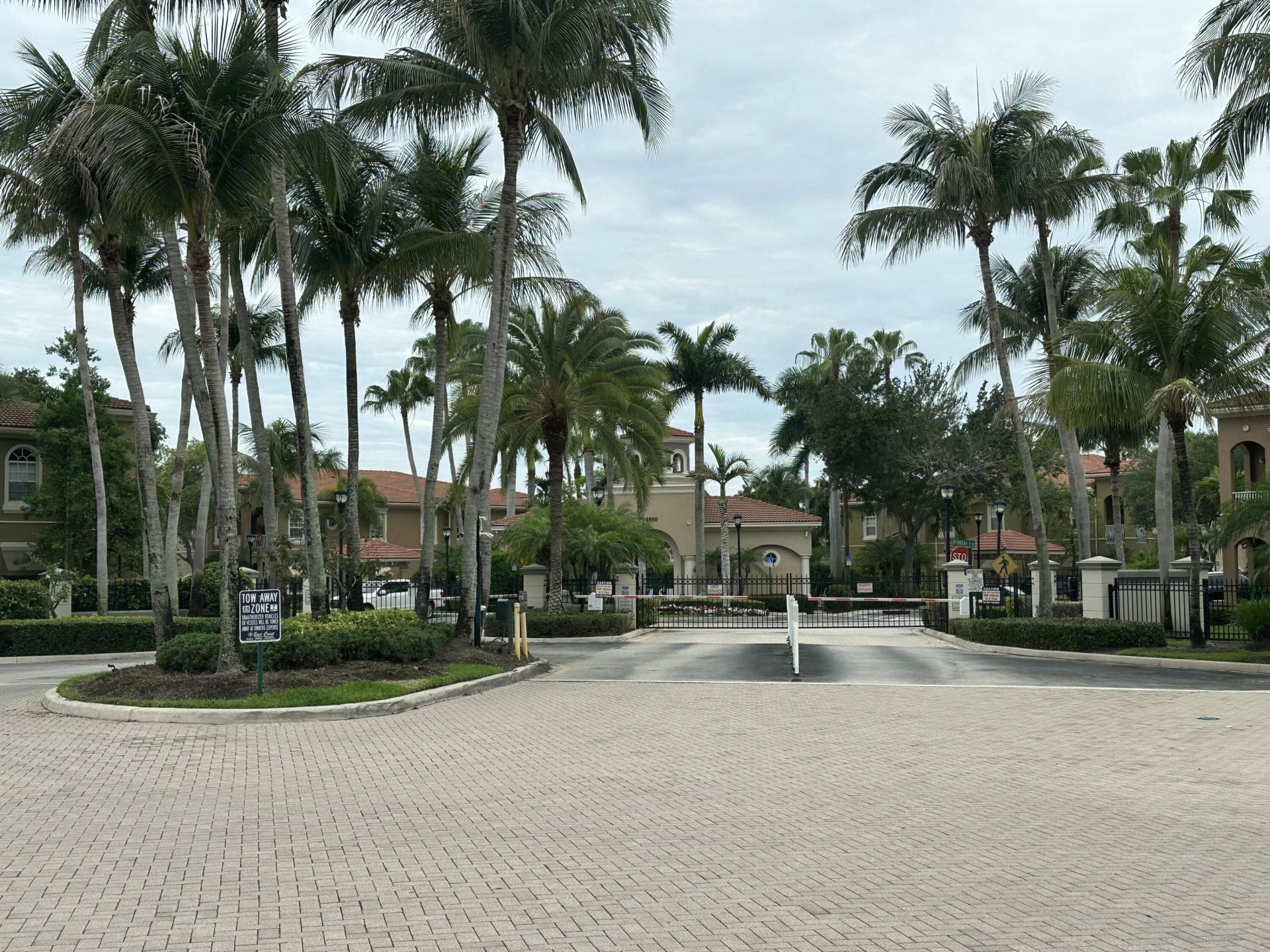 4861 Bonsai Circle, Unit 105, Palm Beach Gardens, FL 33418 Photo