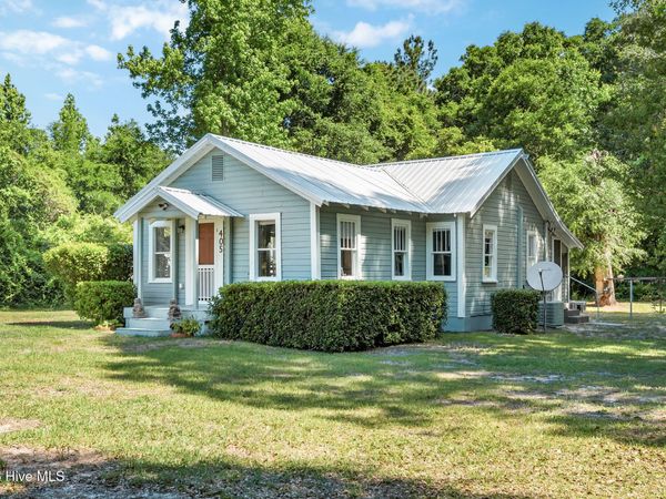 405 Natmore Road, Kelly, NC 28448